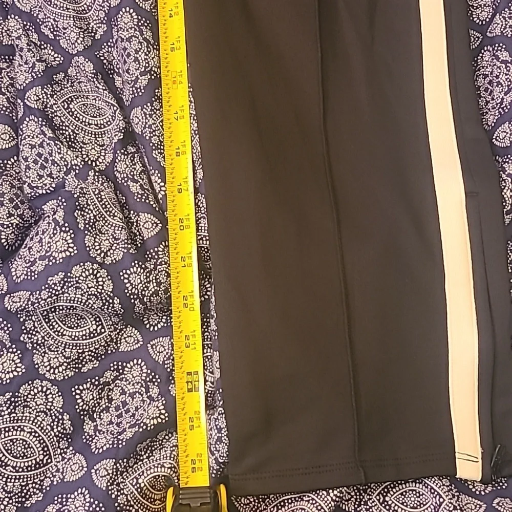 Victoria secret pink Track pants. - Picture 2 of 4